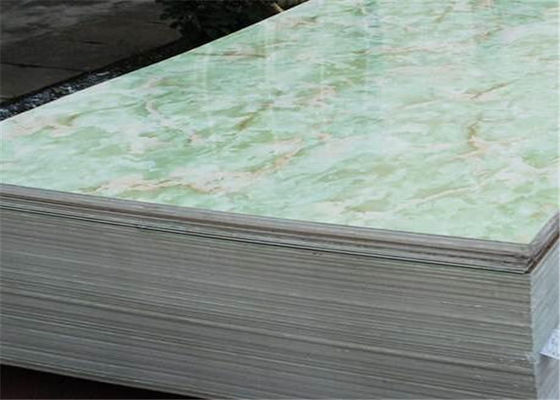 Linha de produção da extrusora de folha do PVC, linha de mármore artificial da extrusão da folha do PVC