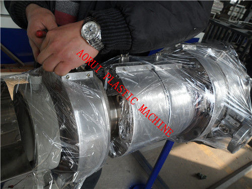 Extrusora plástica da tubulação do único parafuso, CE do diâmetro da tubulação de 50mm - de 800mm
