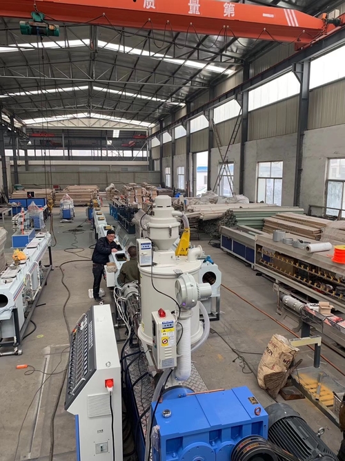 Latest company news about Linha de produção processo da tubulação do PE de produção