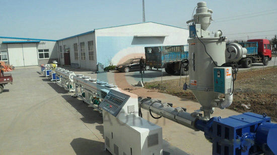Máquina plástica da extrusão da tubulação da água de esgoto dos PP/PE, linha de produção plástica da tubulação da drenagem