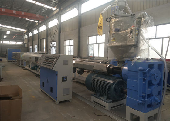 Bom preço. PE HDPE LDPE Linha de extrusão de tubos de plástico de matéria-prima com dimensão da máquina 25m 2,6m 1,8m e período de garantia de 12 meses on-line