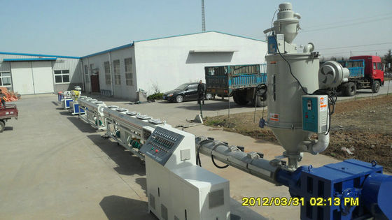 Bom preço. A linha plástica automática da extrusão da tubulação para PP-R esfria/tubulação água quente on-line