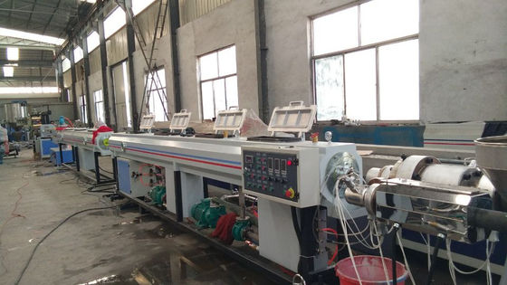 Bom preço. Linha de produção de tubos de gás de PE de capacidade máxima de 200-500kgh, com regulador de temperatura OMRON para produção consistente on-line