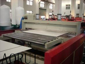 Bom preço. Máquina da placa da espuma do PVC do molde da construção on-line