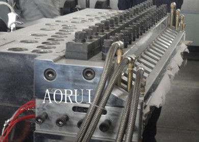 Bom preço. Linha de produção placa da placa de construção de WPC da largura WPC de 2500mm que faz a máquina on-line