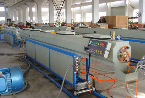 Bom preço. Linha de produção plástica do tubo da máquina da fabricação da tubulação água quente/fria de PPR on-line