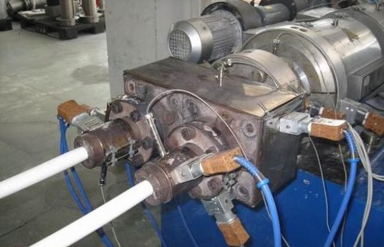 Bom preço. Extrusora da tubulação do gêmeo do parafuso PP/PE da máquina plástica da fabricação da tubulação única on-line