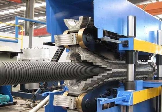 Bom preço. Máquina ondulada da extrusão da tubulação do Pe, máquina plástica a rendimento elevado da tubulação on-line