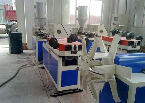 Bom preço. linha de produção ondulada plástica extrusora da tubulação do pvc de parafuso do gêmeo, extrusora da máquina da extrusão da tubulação do PVC/PVC on-line