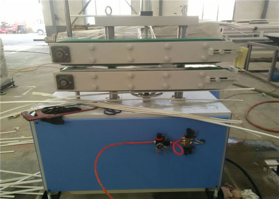 Bom preço. A máquina plástica da extrusão do perfil do PVC para a janela/PVC Windows e a porta perfilam a fatura da máquina on-line