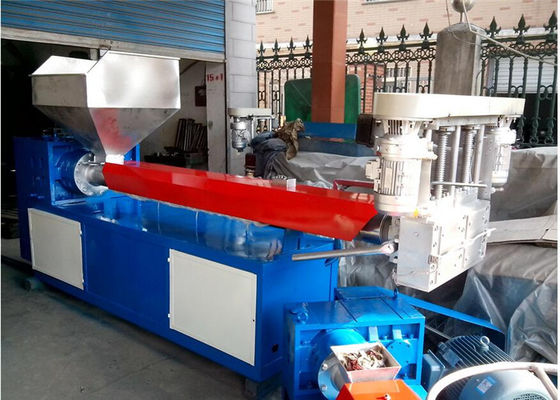 Bom preço. O plástico Waste que recicla os grânulo que fazem a extrusora de parafuso dobro faz à máquina o motor de Siemens on-line