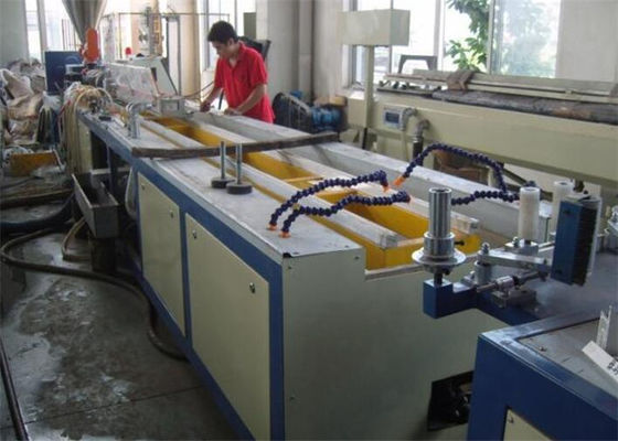Bom preço. Linha de produção avançada de perfis de plástico de parafuso duplo de forma eficiente on-line