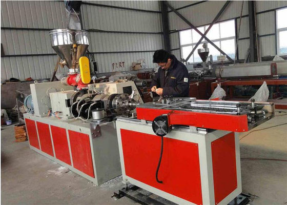 Bom preço. A única parede da máquina plástica automática da extrusora 50hz corrugou a fatura da tubulação do PE on-line