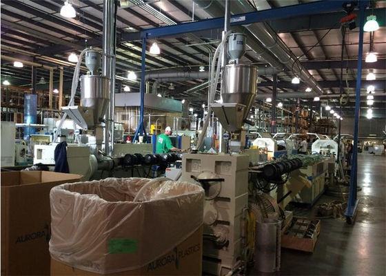Bom preço. Linha plástica gêmea cônica maquinaria da extrusão do perfil da extrusora de parafuso do perfil do perfil do PVC on-line