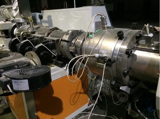 Bom preço. Linha plástica máquina da extrusão de dois parafusos da extrusora da tubulação do PVC para a drenagem on-line