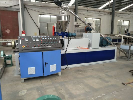 O PVC elétrico cabografa grânulo plásticos faz à máquina a máquina gêmea da peletização do PVC do parafuso
