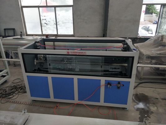 Bom preço. Linha de produção da tubulação de fonte da água do PVC UPVC, maquinaria plástica da extrusão da tubulação do PVC on-line