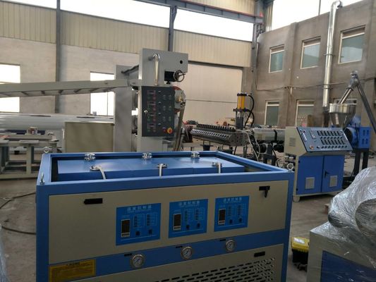 Linha de produção de placas de espuma de PVC Máquina de extrusão de chapas de espuma de PVC
