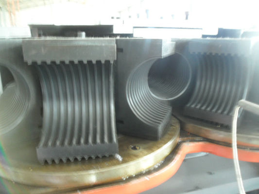 Bom preço. Fatura ondulada da tubulação da parede totalmente automático do dobro do PVC da máquina da extrusora de único parafuso on-line