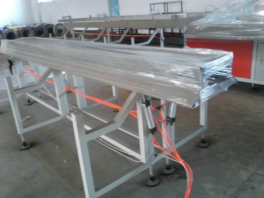 Bom preço. Linha de produção plástica máquina da tubulação do PVC da extrusão da tubulação da extrusora de parafuso do gêmeo/PVC para a irrigação/tubulação on-line