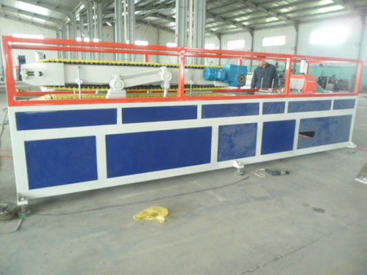 Bom preço. Máquina expulsando composta plástica de madeira, máquina do PVC WPC para o perfil on-line