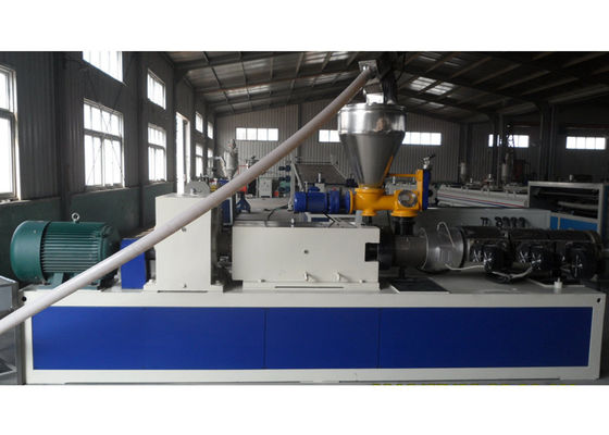 Bom preço. Linha de produção do perfil da pálete do PVC WPC, máquina plástica da extrusão do perfil da cerca de WPC on-line