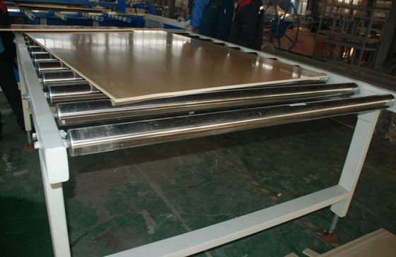 Bom preço. Fatura totalmente automático do molde da construção da máquina da placa da espuma do PVC WPC on-line