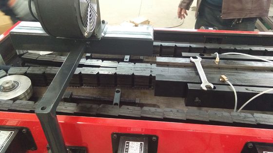 Linha de produção de tubos ondulados refrigerados a água de 9mm a 40mm de PP PE Máquina de fabricação de tubos ondulados de parede única
