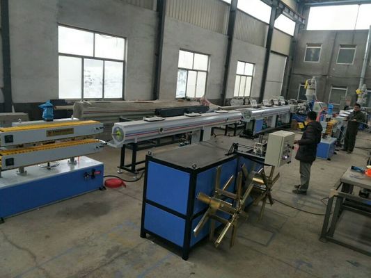 Tanques de água Linha de produção de tubos de PP/PE/PVC