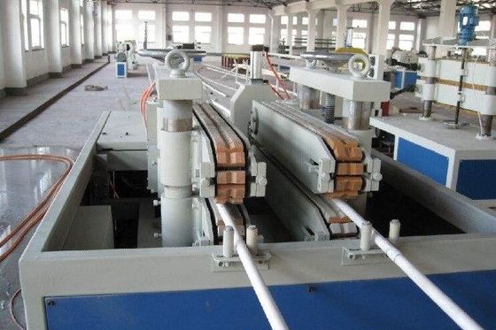 Bom preço. Linha/maquinaria plásticas da extrusão da tubulação dobro do PVC UPVC com parafuso gêmeo on-line