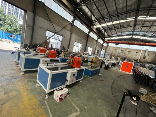 Bom preço. Linha de produção de tubos de polietileno de um parafuso personalizável para produção eficiente on-line