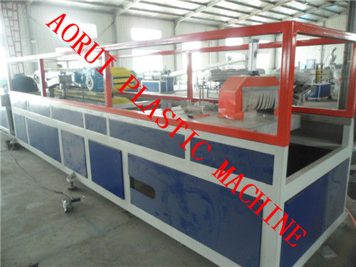 Bom preço. Linha plástica da extrusão do corrimão, extrusora composta plástica de madeira do perfil do Decking on-line