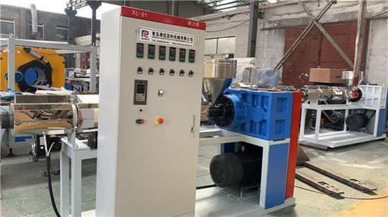 Bom preço. Derretimento da máscara protetora fundido fazendo o certificado do CE da máquina com a extrusora de único parafuso on-line
