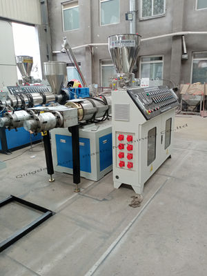 Máquina de fabricação de tubos duplos de PVC 12 - 90 mm Linha de produção de tubos duplos de saída de PVC
