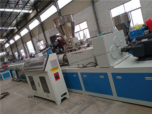 Linha de extrusão de tubos de plástico de alta capacidade / Linha de produção de tubos de água de PVC