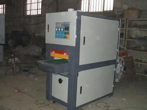 Bom preço. Máquina de escovadela do perfil/placa/placa de WPC, máquina de estratificação quente on-line