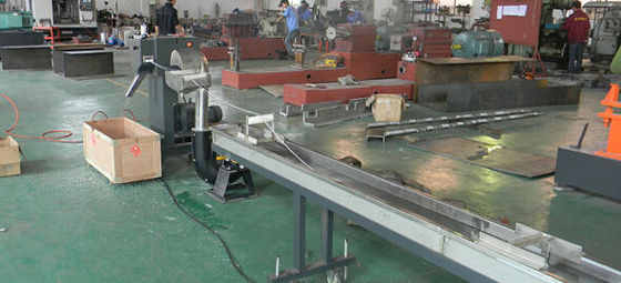 Bom preço. Máquina plástica dos grânulo do parafuso gêmeo do ANIMAL DE ESTIMAÇÃO, extrusora do granulador do de alta capacidade on-line