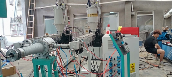 Bom preço. Revestimento do CNC da máquina da fabricação da tubulação de Dwc da parede do dobro de HPVC on-line