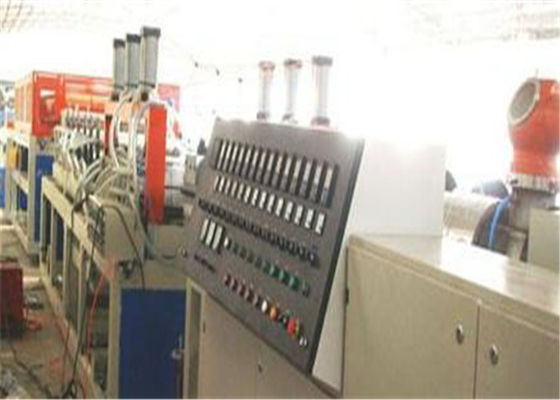 Bom preço. Linha de produção reciclada da placa do PVC WPC dos PP do PE para a porta/mobília on-line